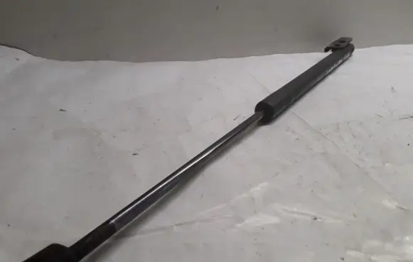 KIA Sorento Tailgate/trunk strut/damper 817713E020