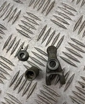 Alfa Romeo 166 Fuel Injector clamp holder 