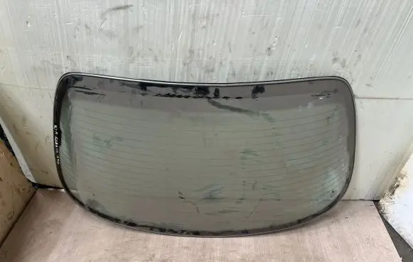 KIA Clarus Rear windscreen/windshield window 