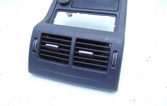 Land Rover Range Rover Evoque L538 Rear air vent grill BJ32014A22AD