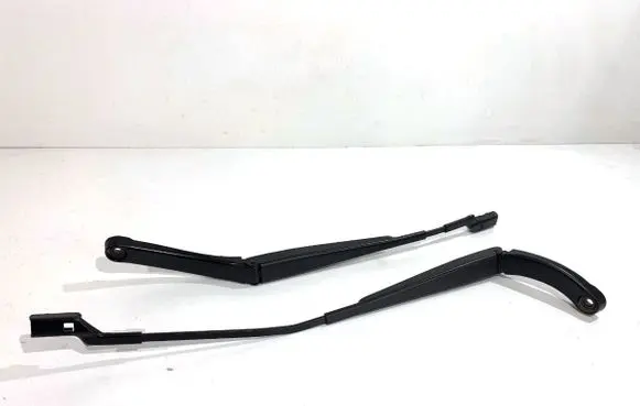 Volkswagen T-Roc Front wiper blade arm