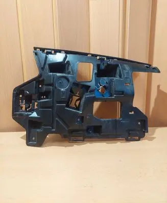 Volvo V40 Front bumper mounting bracket 31425002