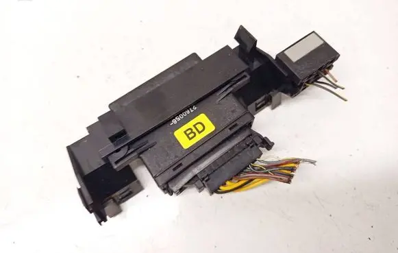 Opel Zafira A Light module LCM 09135156