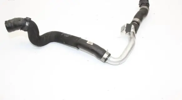 BMW 1 F40 Engine coolant pipe/hose 8658488