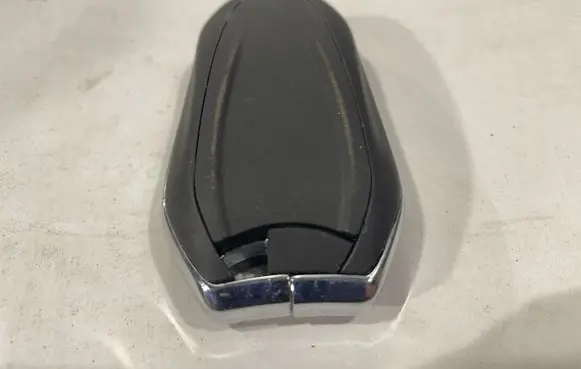 Peugeot 5008 II Ignition key/card 