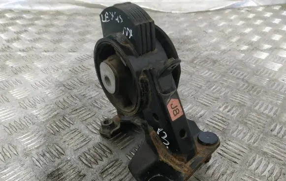 Lexus NX Engine mount bracket