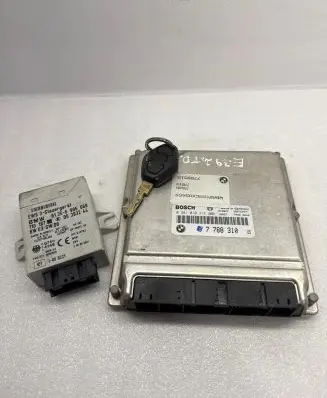 BMW 5 E39 Engine ECU kit and lock set 7788310 0281010314