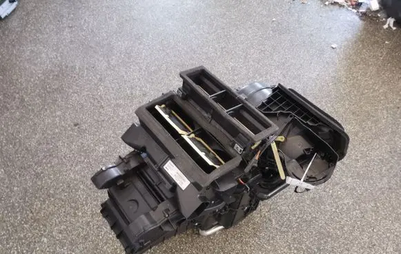 Volvo S60 Interior heater climate box assembly housing 31332113