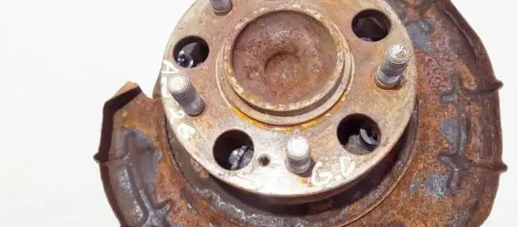 Rear wheel hub