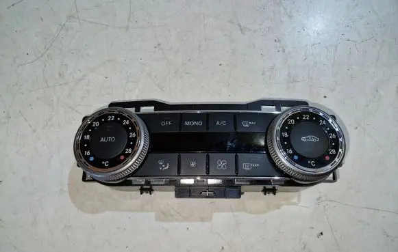 Mercedes-Benz C W204 Climate control unit A2049009104