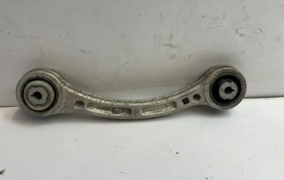 Maserati Quattroporte Rear upper control arm/wishbone 69573