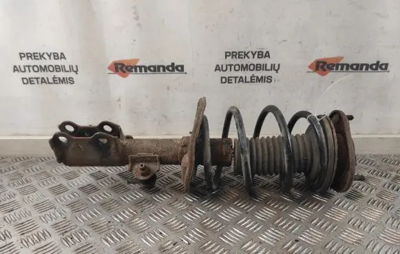 Toyota Auris 150 Front shock absorber with coil spring