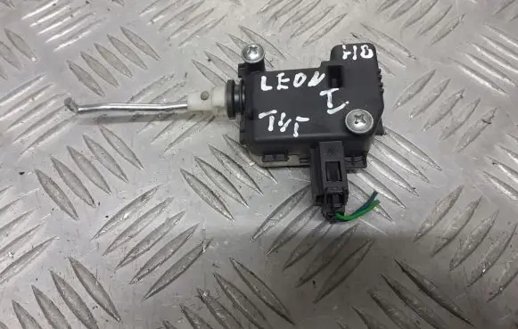 Seat Leon (1M) Fuel tank cap lock 