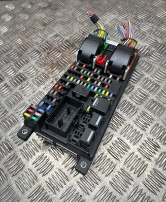 Land Rover Discovery Sport Fuse module FK7214F041AC