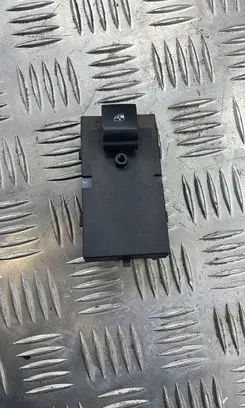 Opel Insignia A Electric window control switch 13301886
