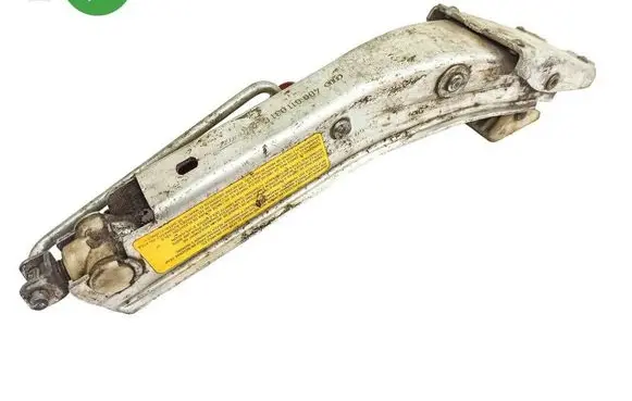 Audi A6 S6 C5 4B Lift Jack 4D0011031C