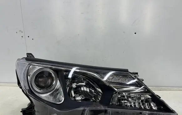 Toyota RAV 4 (XA40) Headlight/headlamp TYC20-14255-26-2 20-14255-26-2