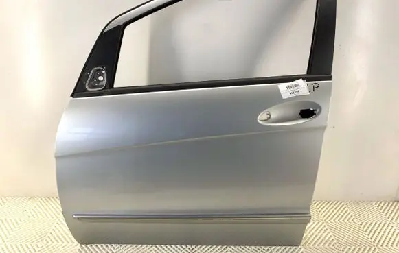 Mercedes-Benz A W169 Front door 