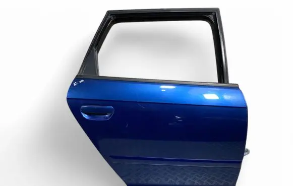 Audi A3 S3 8P Rear door