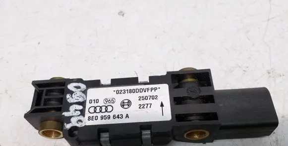 Audi A4 S4 B6 8E 8H Airbag deployment crash/impact sensor 8E0959643A