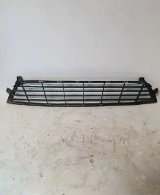 Dacia Dokker Front bumper lower grill