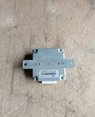 Suzuki SX4 Gearbox control unit/module 3888579J10