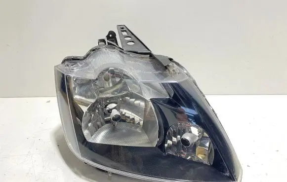 Renault Modus Headlight/headlamp 8200652048