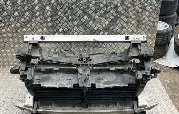 Audi Q7 4M Radiator set 0130707411 8W0121003D