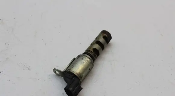 Toyota Auris 150 Camshaft vanos timing valve 30T050