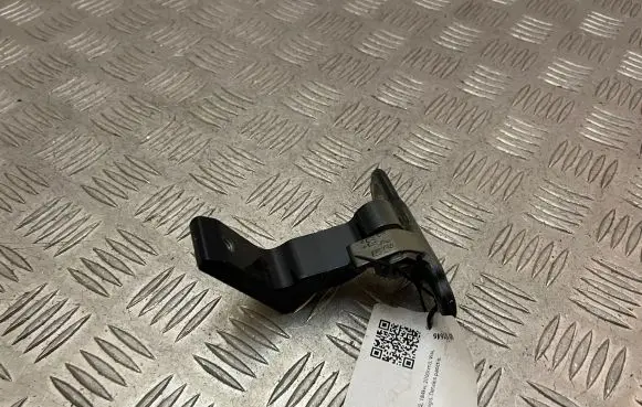 Volvo XC60 Rear door lower hinge 31424590