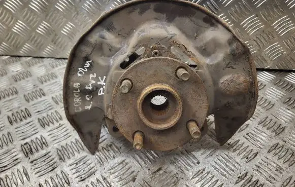 Toyota Corolla E120 E130 Front wheel hub