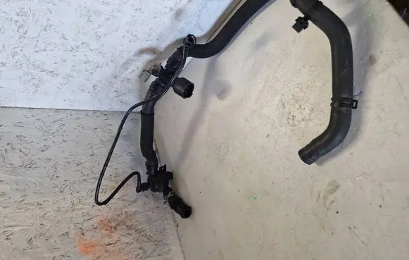 Citroen C5 Engine coolant pipe/hose
