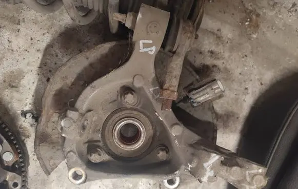 Opel Antara Front wheel hub