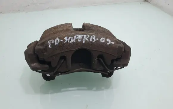Skoda Superb B6 (3T) Front brake caliper