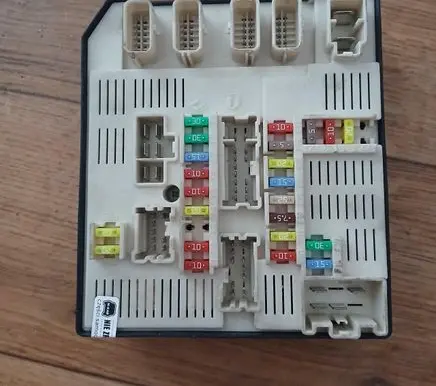 Renault Megane III BSM Control unit 284B68372R