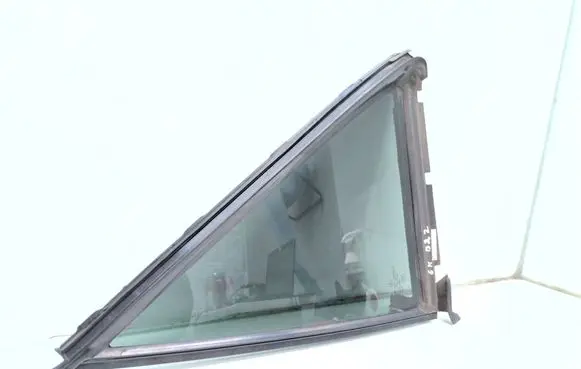 Mercedes-Benz ML W164 Rear vent window glass 43R000091 A1647302555