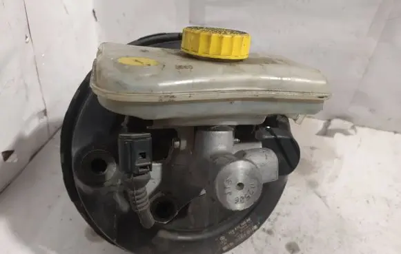 Audi A4 S4 B7 8E 8H Brake booster 8E0612105AG