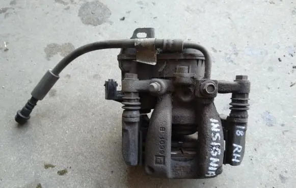 Opel Insignia B Rear brake caliper A002C772C