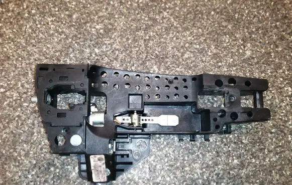Front door exterior handle/bracket
