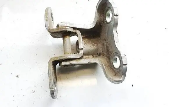 Toyota Verso Rear door lower hinge