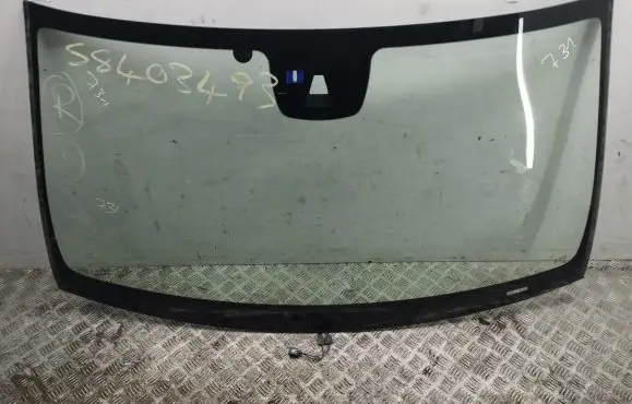 Mercedes-Benz CLS C218 X218 Front windscreen/windshield window 