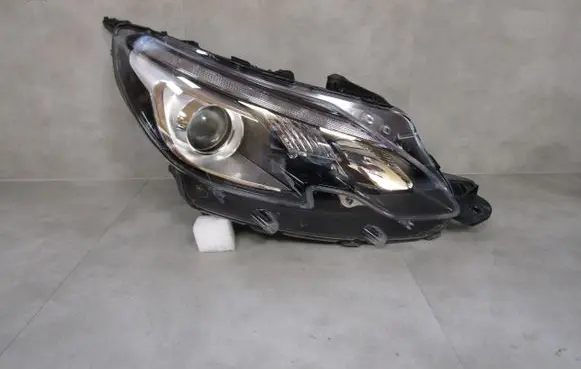 Peugeot 2008 I Headlight/headlamp 9825313680 90167009