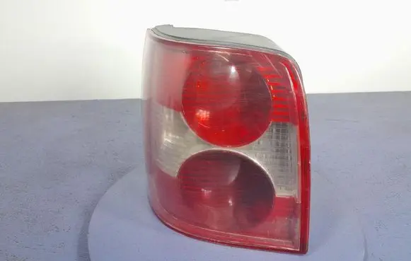 Volkswagen PASSAT B5.5 Rear/tail lights 11-A210B