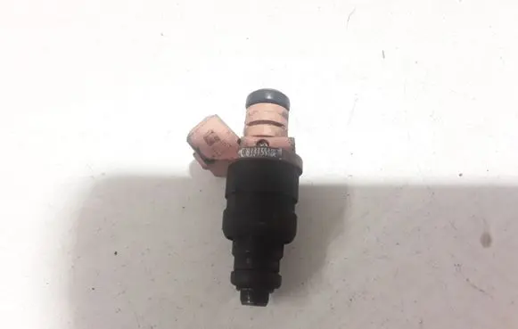 Audi A6 S6 C5 4B Fuel injector 078133551BL