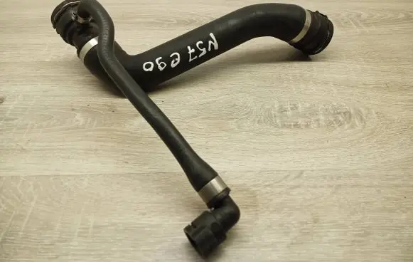 BMW 3 E90 E91 Coolant pipe/hose 117438148378 17127800096