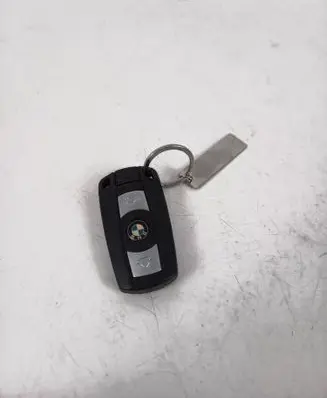 BMW 1 E82 E88 Ignition key/card 6986585