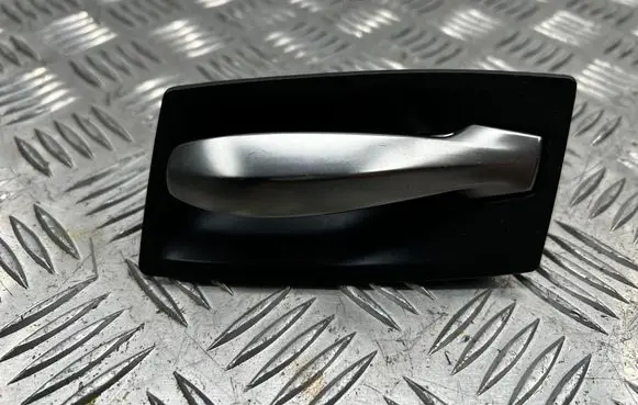Rear door interior handle