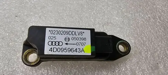 Audi A8 S8 D2 4D Airbag deployment crash/impact sensor 4D0959643A 050398 0230209DDLV8