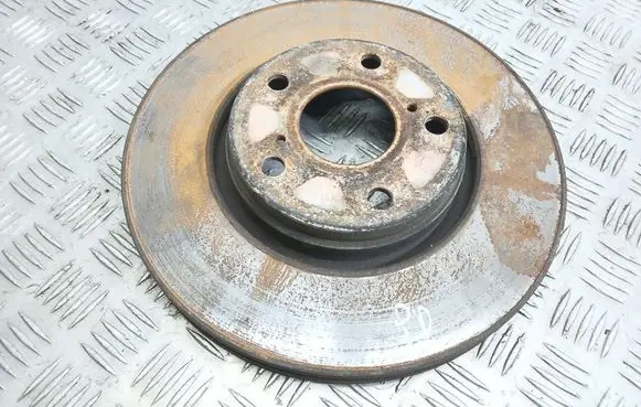 Toyota Avensis T270 Front brake disc