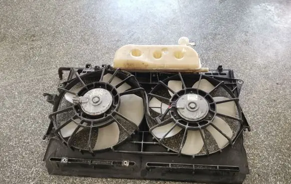 Toyota Avensis T250 Fan set 163630G050 MS1680009010 163630G060A